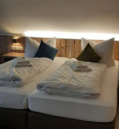 Hofmann`s Apartements&ferienwohnungen * Oberdachstetten