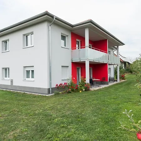 Апартаменты Hofmann's Apartements & *